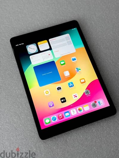 iPad 8 32GB Wi-Fi – حالة ممتازة