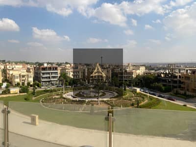 شقة نص مفروش اول سكن للإيجار في كمباوند غرب الجولف، القاهرة الجديدة