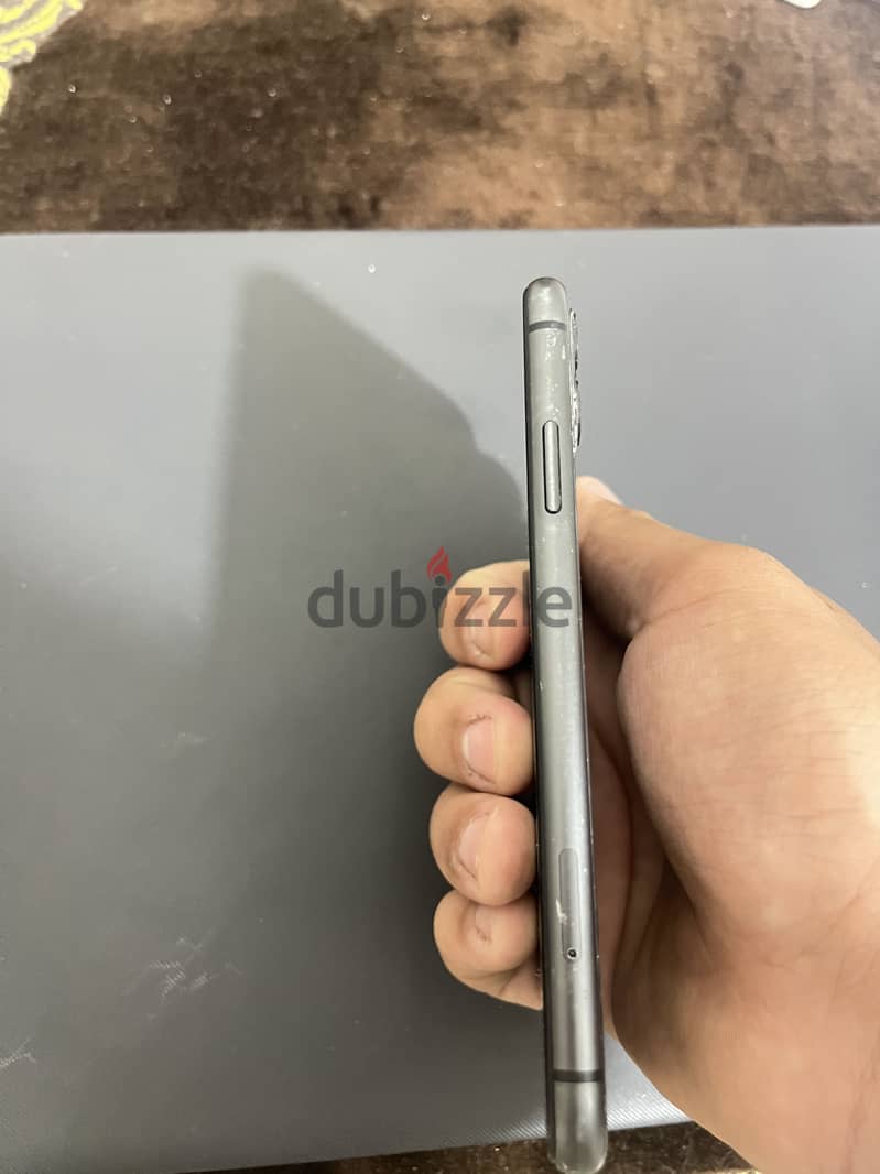 Apple - iPhone 11 5