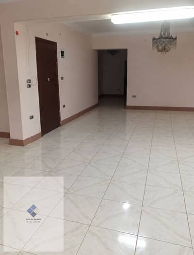 Apartment for sale in Maadi with an area of 125 square meters, characterized by its proximity to Fountain Square on the first floor, with two bedrooms and a bathroom, fully finished, at a price of 2,900,000 Egyptian pounds – Code 44