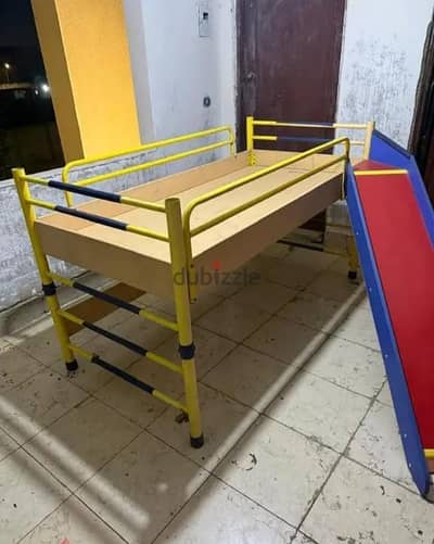 سرير اطفال