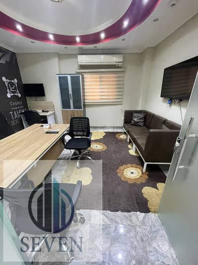 Furnished administrative office for rent (150 sqm, licensed), ground floor with a private entrance; prime location in Zahraa El Maadi.