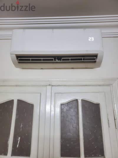 تكييف 1.5 حصان انفرتر مستعمل يشبة الجديد