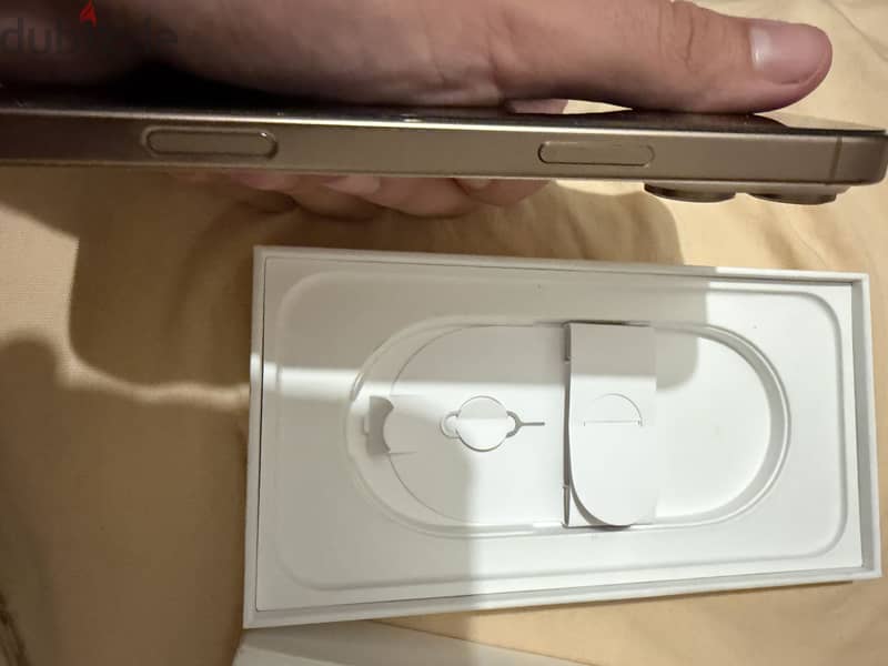 Apple - iPhone 16 Pro Max 3