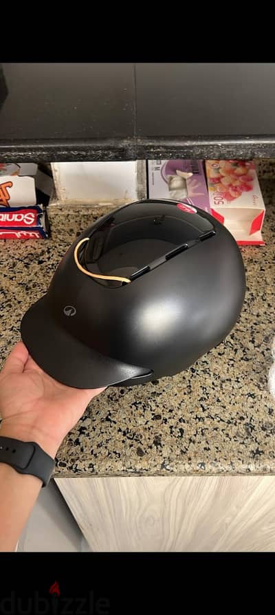helmet خوذة