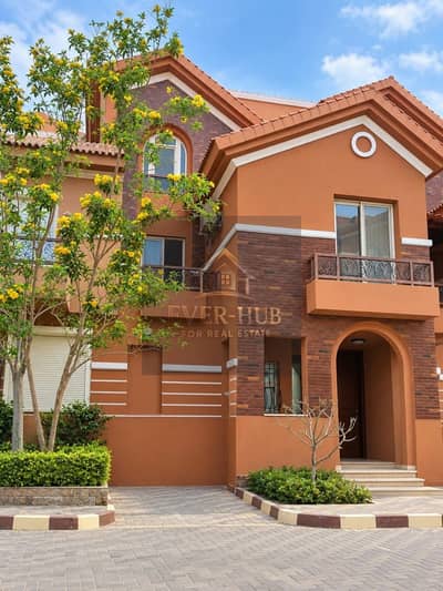 villa Luxury Townhouse for Sale in Green 3 Compound, Sheikh Zayed | 345 SQM BUA + 230 SQM Land | 5 Bedrooms | Fully Furnished & Equipped | EGP 23.5M