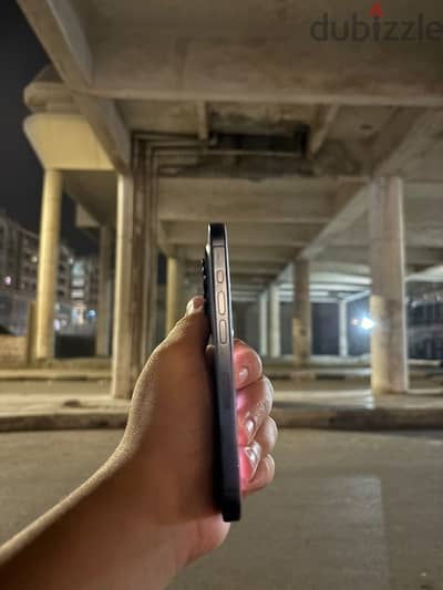 آبل - آيفون 15 برو