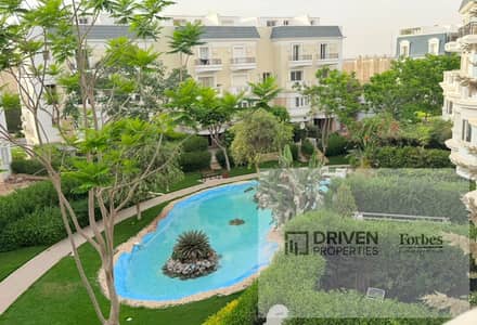 Very Prime Location Ultra Super Lux iVilla Roof with Water Features View for Sale in Mountain View October Park 6th of October