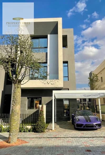 فيلا مستقلة فاخرة موقع متميز قريب من الرحاب  وبالتقسيط على فترة طويلة LMD