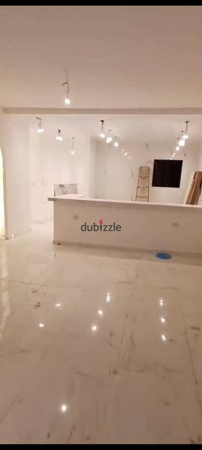 Ground floor apartment with garden for sale in Sheikh Zayed district 16