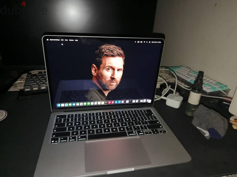 Mac book m5 1