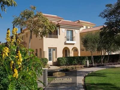 استلم فورا فيلا بانورامية لقطة 540 متر 3 ادوار مع حمام سباحة خاص بجوار مول مصر و Movenpick و Hilton pyramids اكتوبر