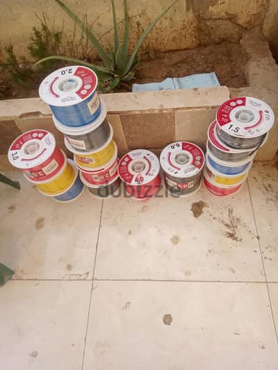 للبيع كابلات كهربا سويدي عددهم بظبط 15 لفه نحاس احمر ازدادو من تشطيب