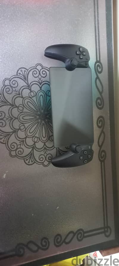 السلام عليكم انا عارض play station portal remote