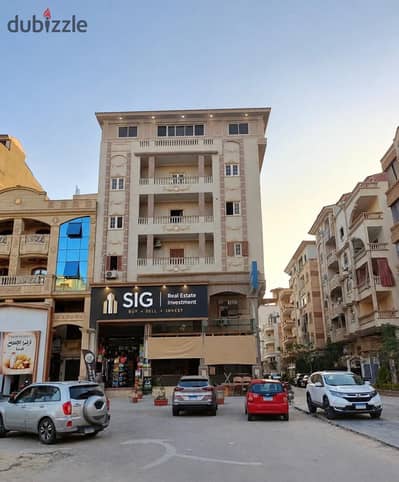 دور سكني 240 م تشطيب راقي اول مطل شارع ابو الخير