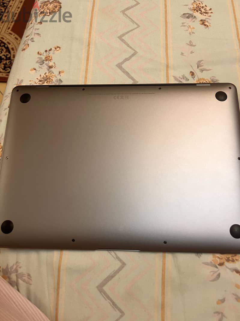 MacBook  air m1 2