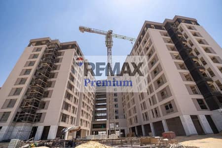 A prime clinic for sale in 205 Arkan Palm, priced at 175,000 EGP per square meter. The 70 square meter unit is luxuriously finished and includes air c