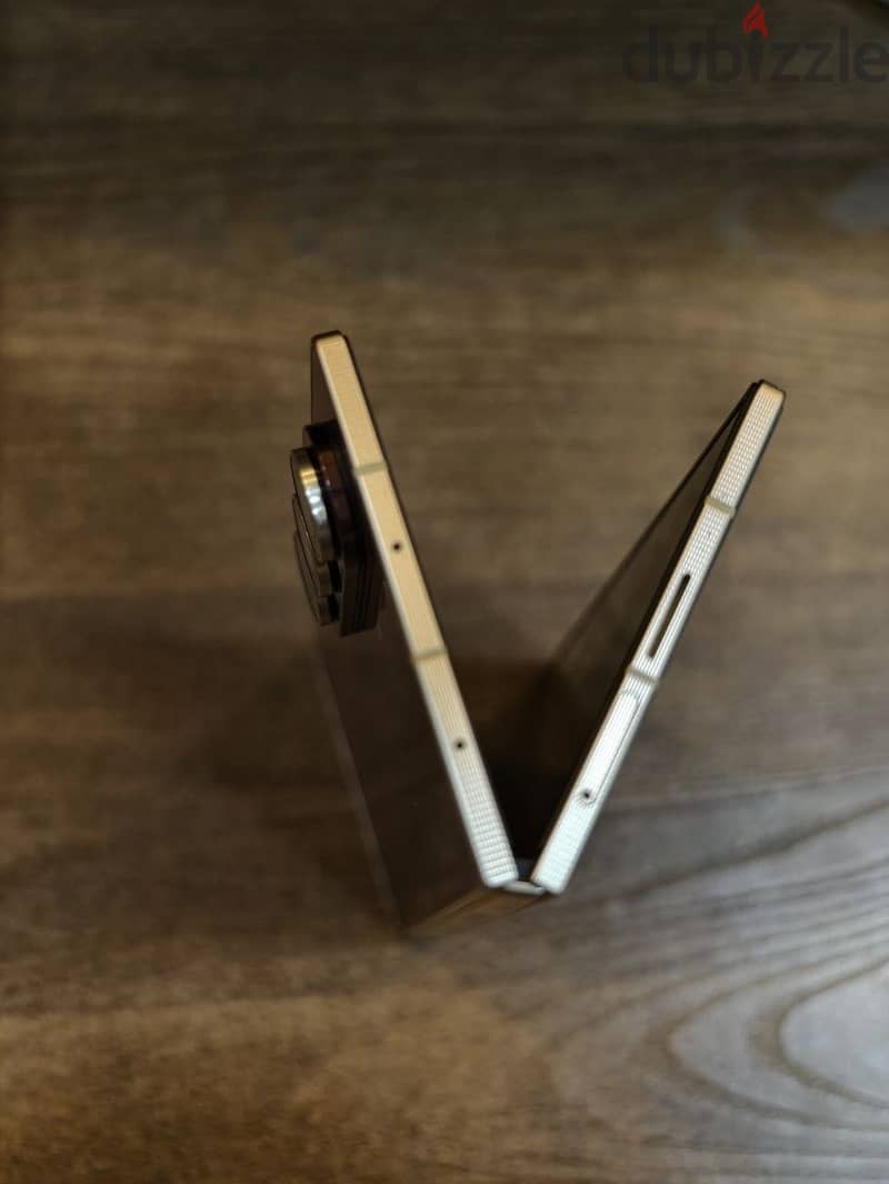 Galaxy W26 4