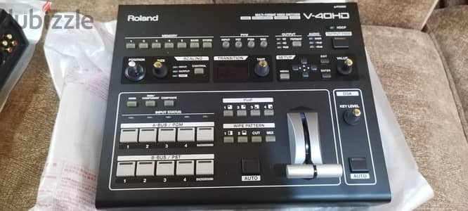 للبيع Roland V-40HD Video Switcher - سويتش فيديو احترافي