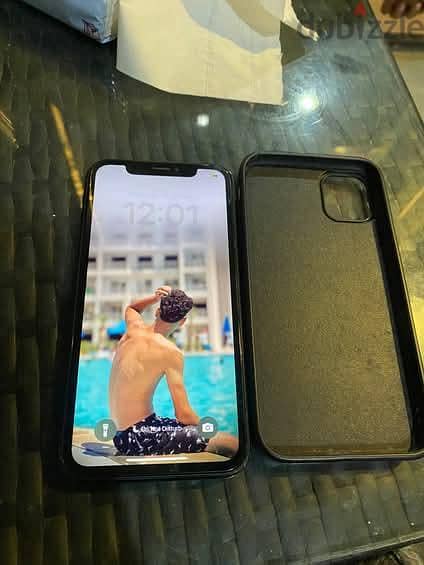 Apple - iPhone XR 1