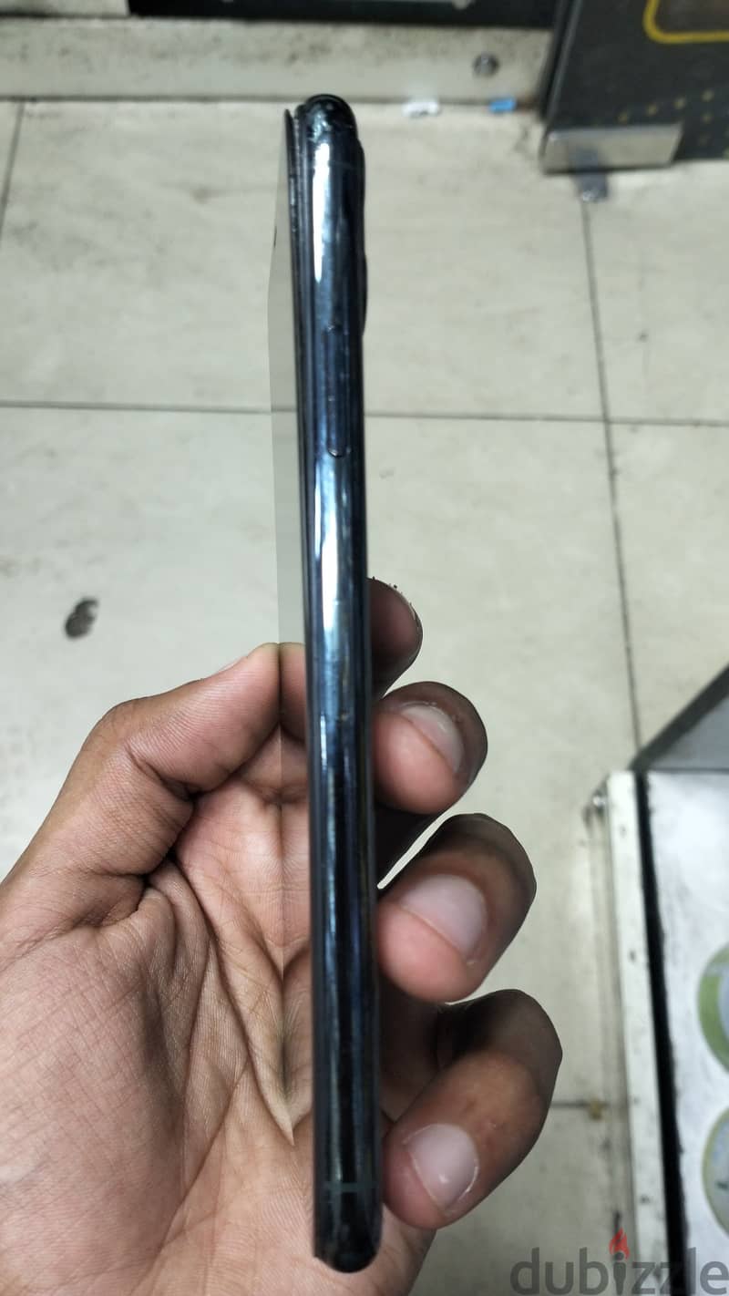 Apple - iPhone 11 Pro Max 2