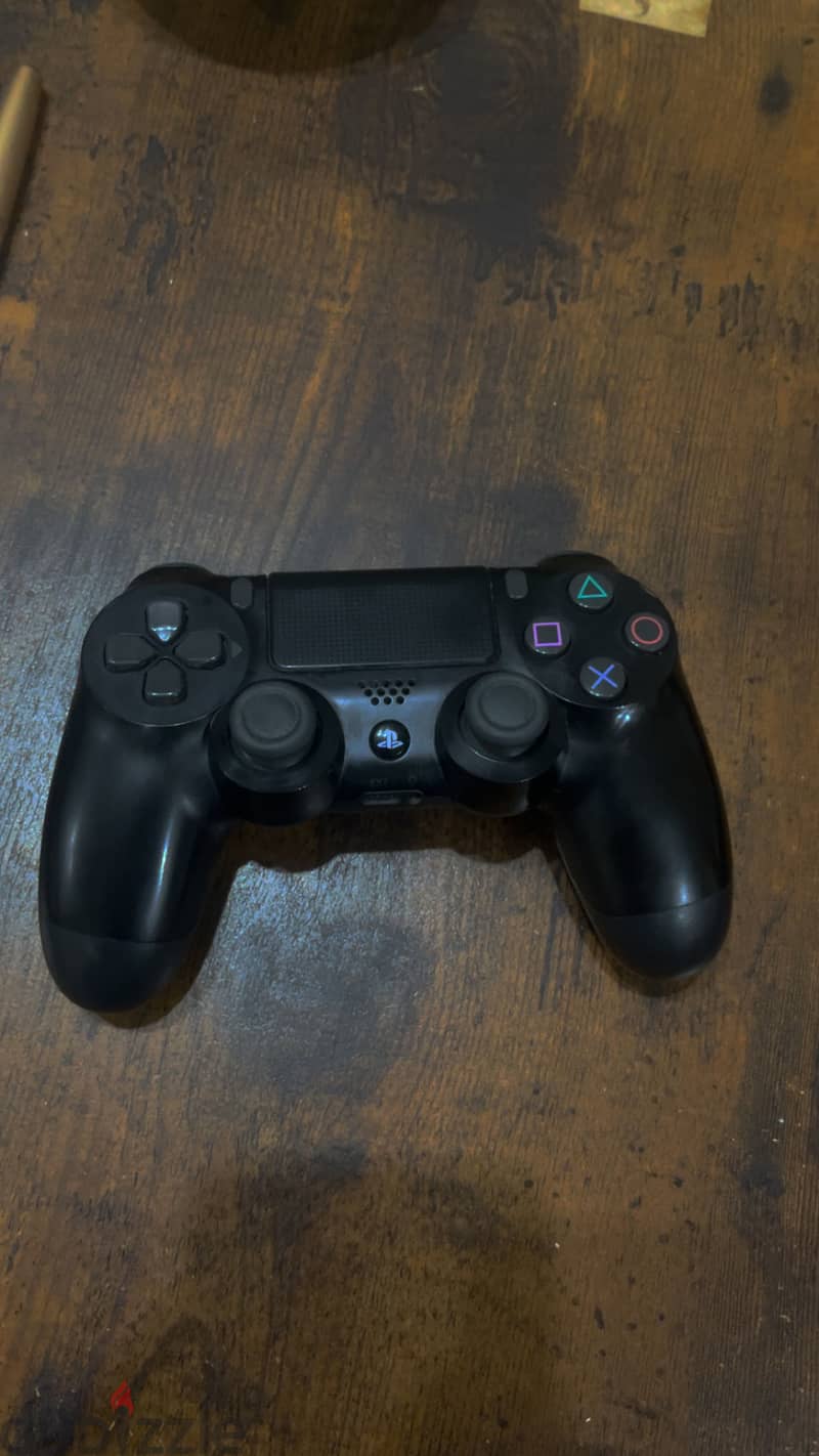 Playstation 4slim 2