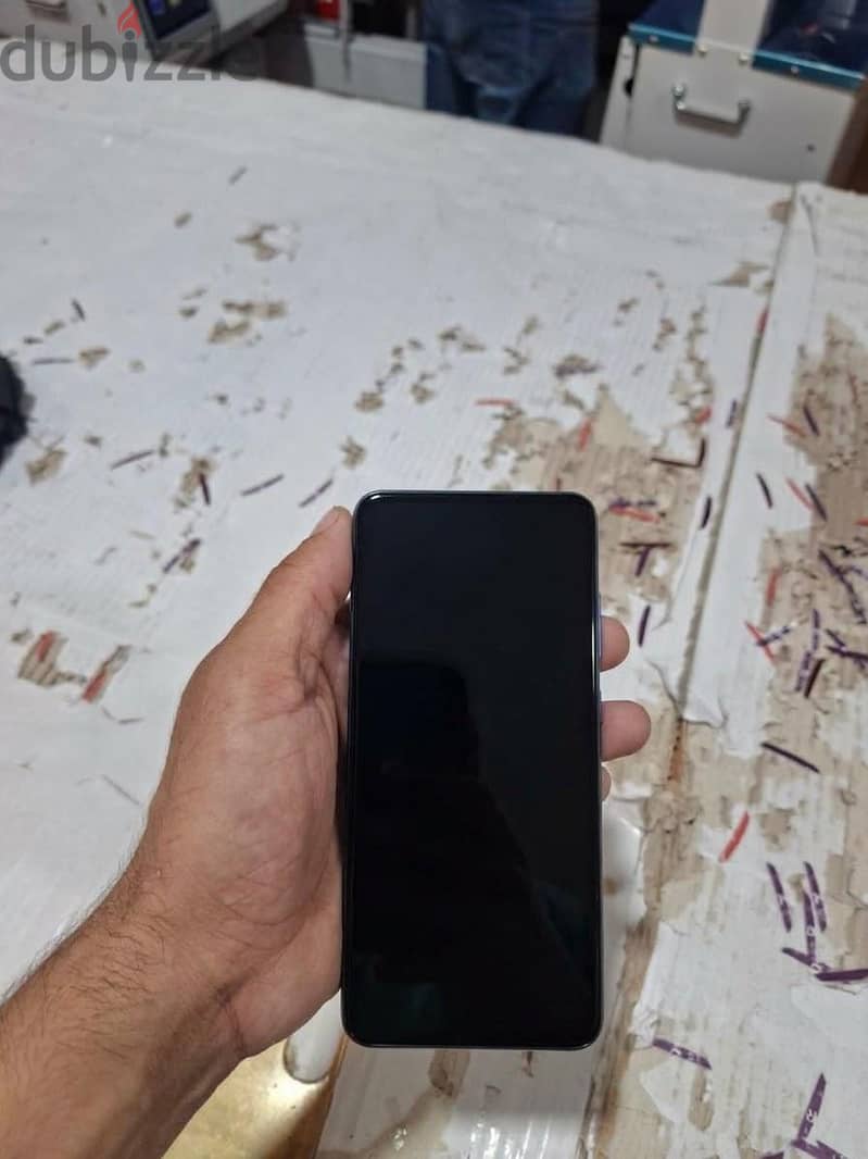 Vivo V40 Lite 1