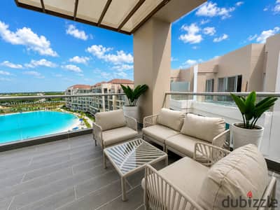 Villa with private garden&pool in New Hurghada, 3 minutes from Senzo Mall, less than 10 minutes from Hurghada Airport. Sea just across the street.