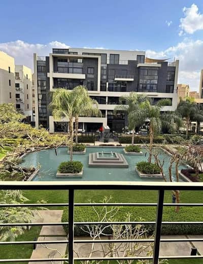 شقة متشطبة بالكامل فى واتر واي ويست بالشيخ زايد خلف كايرو جيت اعمار و جوار الربوه و قرب بيفرلي هيلز سوديك