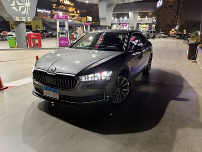 Skoda Superb 2026 L&K (2000cc) 5000km