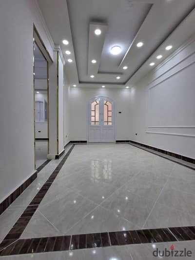 شقه في اسكندرية العجمي شاطئ النخيل بجوار الشارع الرئيسى موقع سكني ممتاز شامل الخدمات