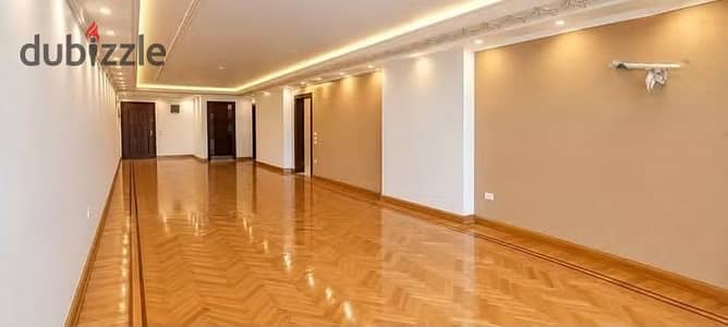 شقة للإيجار الفندقي 200م بسموحة بشارع رئيسي - بمطلات مفتوحة