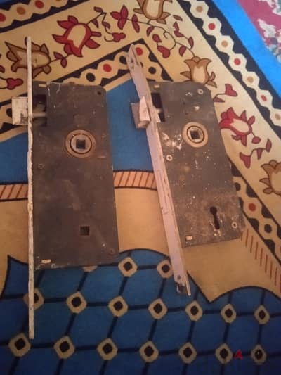 عدد 2كالون باب حجرة