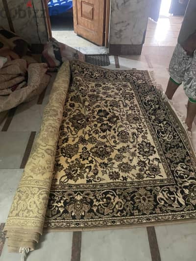 ٣ سجاد للبيع استعمال خفيف