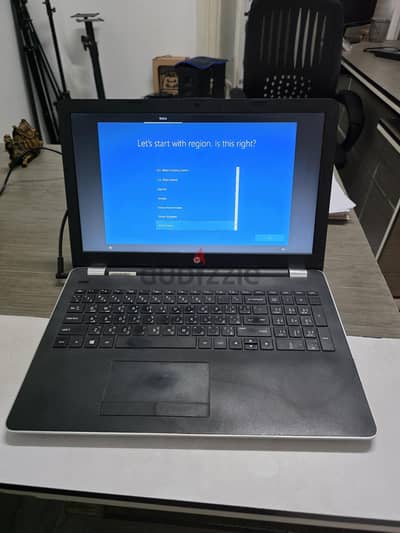 لاب توب HP شاشة ١٥. ٦ بوصة Core i7 جيل ثامن رامات ١٦ جيجا هارد ١ تيرا