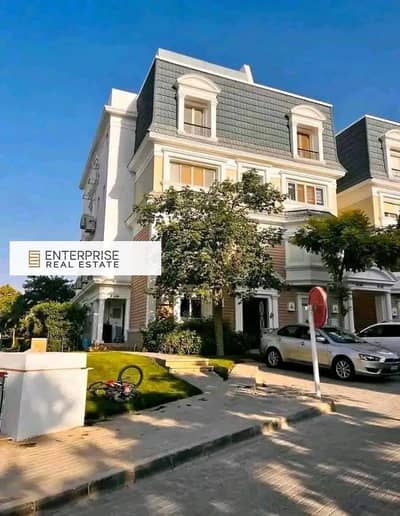 شقة بشكل فيلا ب Double فيو علي لاند سكيب في قلب القاهرة الجديدة بجوار الجامعة الامريكية بخصم اكتر من 40% للكاش