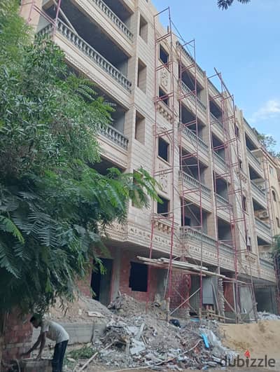 Apartment 135 meters behind red bricks