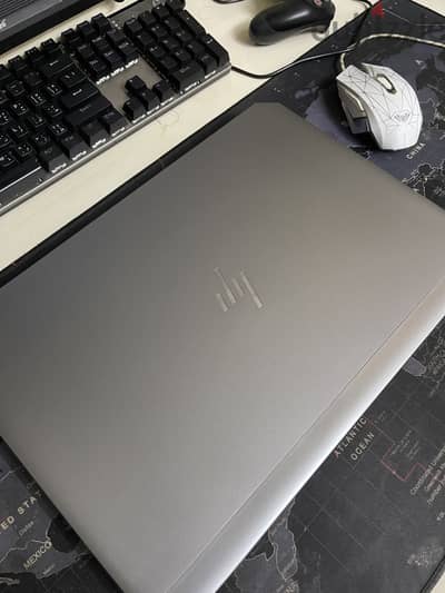 HP ZBook 15 G5 Workstation i5 8th gen 40g ram navdia quadro p2000