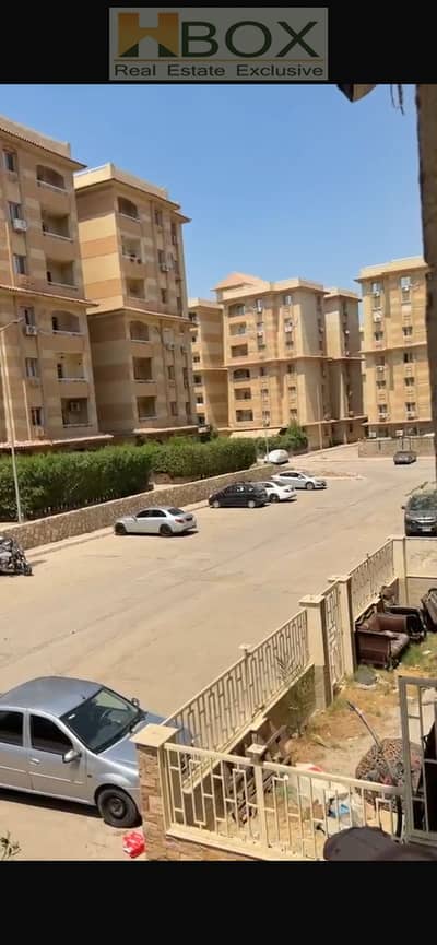 للبيع شقة سوبر لوكس جاردينا سيتي 120م2 عبارة عن عدد 3 نوم و  و حمام  و مطبخ و اسانسير دور اول