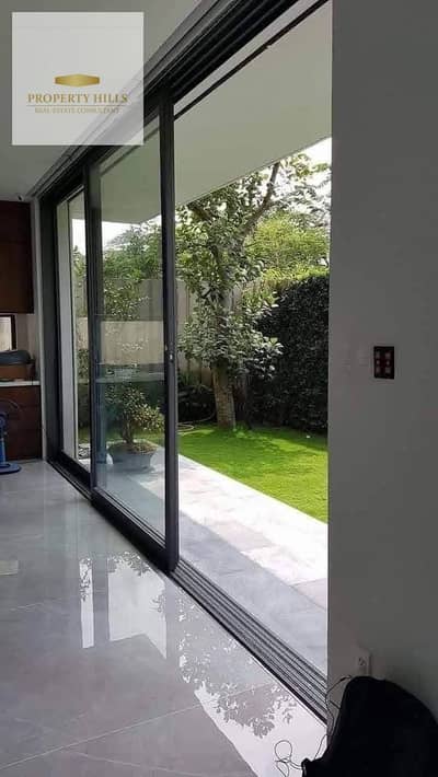 Villa finished, independent without advance payment, in the most prestigious and highest community of villas only, with a landscape view in the gathering next to Hyde Park Villa finished, independent without advance payment, in the most prestigious and highest community of villas only, with a landscape view in the gathering next to Hyde Park