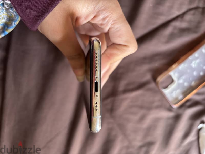 Apple - iPhone 11 Pro 3