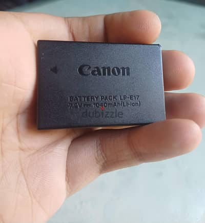 canon battery E17 original like new