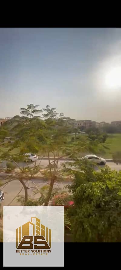 لكل عاشق للفخامة والمساحة والراحة النفسية. . . مكانك هنا شقه للبيع في ارقي احياء العبور الحي السابع