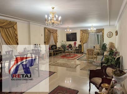 شقة للبيع مميزة بمساحة كبيرة لوكيشن مميز في فيلات البنفسج 10 بالقرب من waterway التجمع الأول