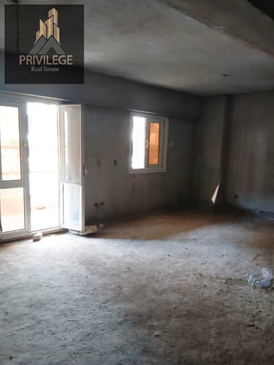 Apartment for Sale in the Eighth Sector Zahra Maadi