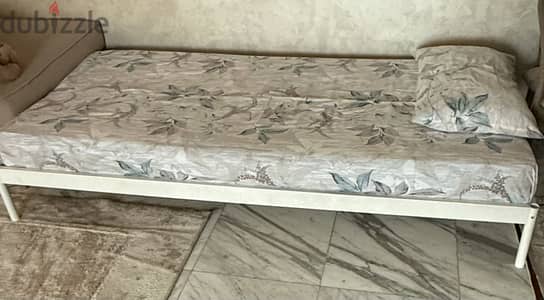 سرير حديد متين جدا بالمرتبة 90*200