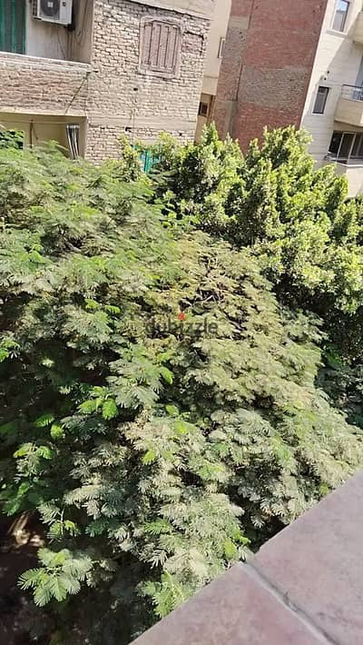 For rent, a vacant unfurnished apartment for rent in the New Maadi on 77 Street, super lux, consisting of two bedrooms, a reception, a bathroom, and a kitchen on the fourth floor, stairs.