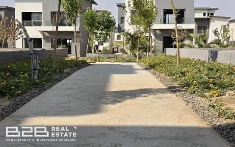 تاون هاوس للبيع في "كريك تاون" (Creek Town) – القاهرة الجديدة