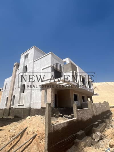 توين هاوس للبيع في كينجز رينج 2 - آر دبليو 10 - نيو جيزة | Kings Range 2 - RW 10 - New Giza |