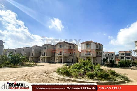 Swimming pool clubhouse villa for sale in Muruj Smouha